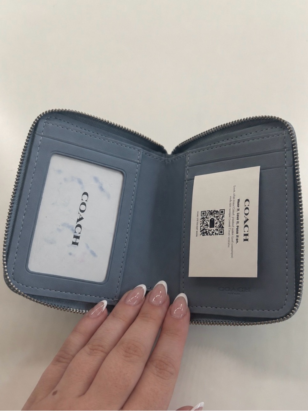 Coach Signature Jacquard Zip Around Small Wallet Blue C8323 - Picture 4 of 8
